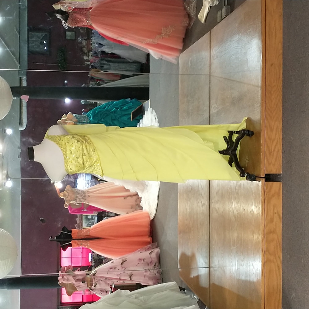 Mary's prom dress
